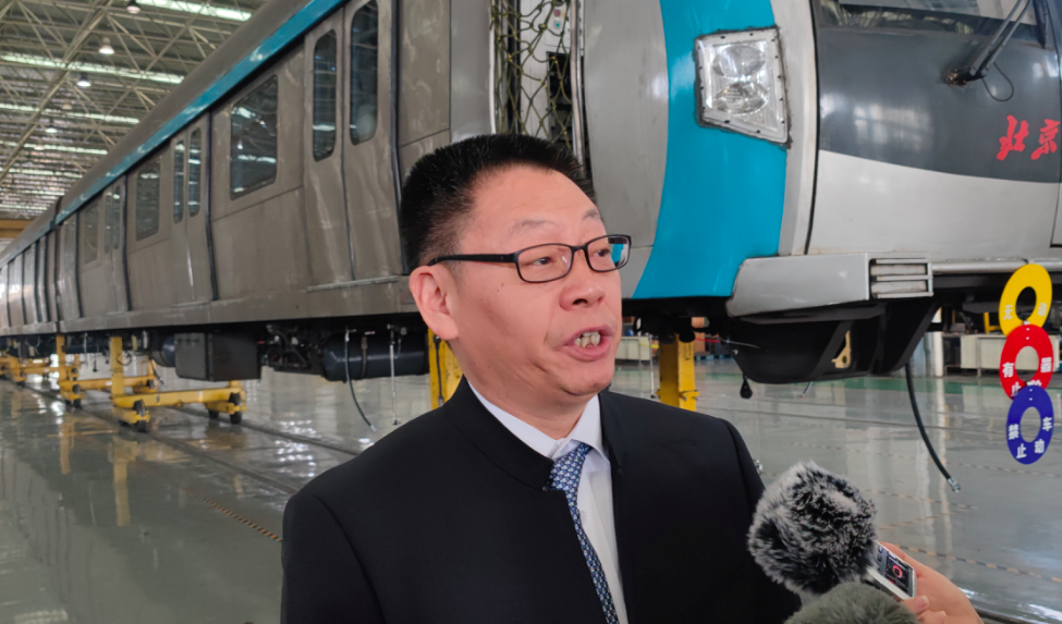 北京京港地铁有限公司总经理刘追明在接受采访