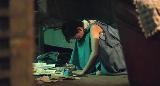 "虾就应该放在锅里烹煮的,我这样孤僻的家伙也活该被人欺负的,这似乎