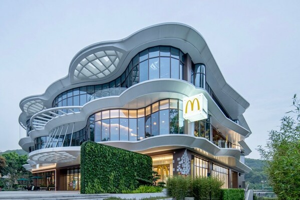 麦当劳中国首家光储一体"零碳餐厅"——广州麦当劳云山天地餐厅外观