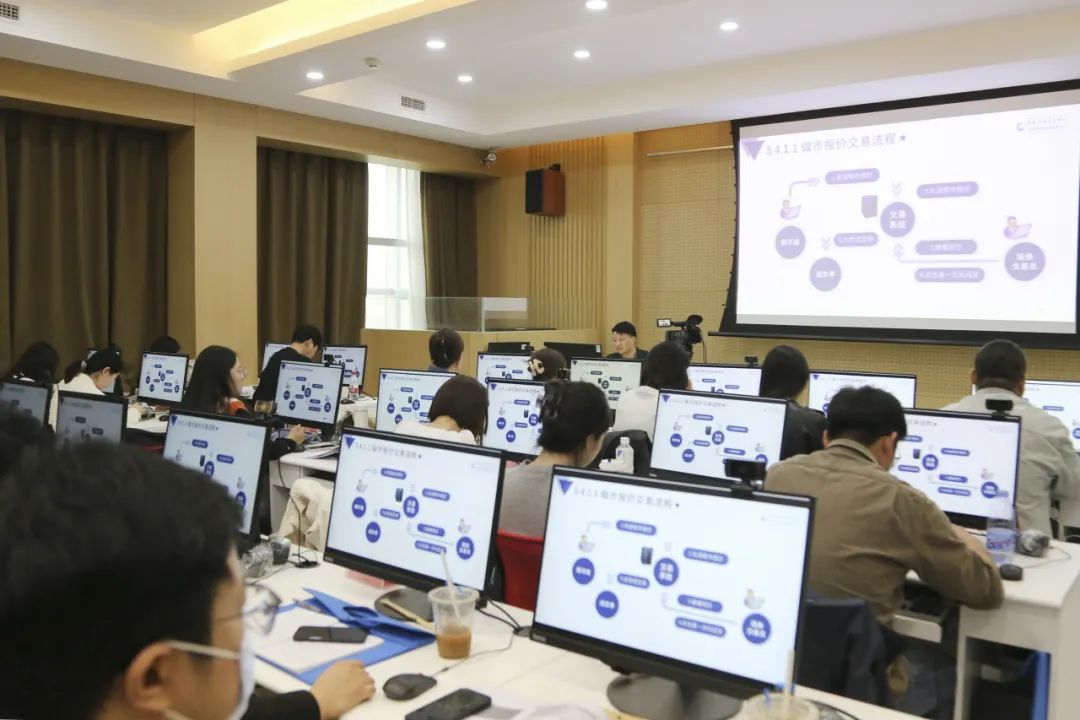 培训现场讲师风采张国雅   天津银行股份有限公司姜亚琪   河南来川