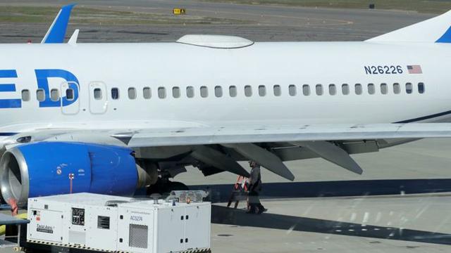 波音再出问题:美国一客机降落时挡风玻璃破裂,机上载159名乘客_新浪