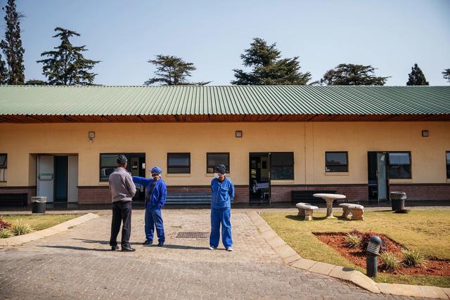 ▲南非是结核病病例最多的国家之一，图为南非约翰内斯堡一家收容结核病患者的医院。图据视觉中国