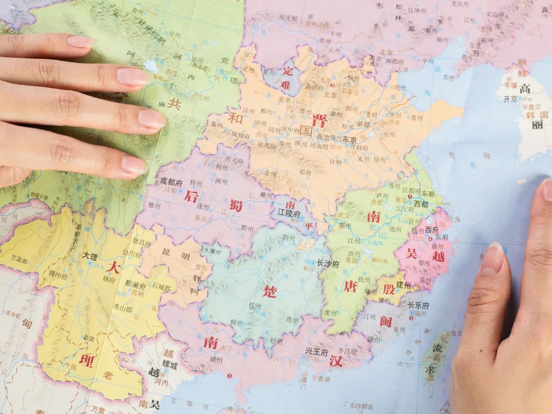 既是地图又是书,还集地理历史人文为一体|历史_新浪财经_新浪网