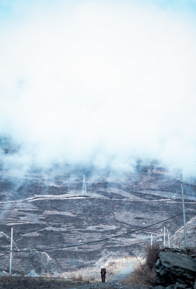 川青线上的"峭壁行者":回家给大山做"体检"_新浪财经_新浪网