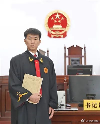 吉林省通化市中级人民法院执行局副局长李 奇"什么时候开始交取暖费啊