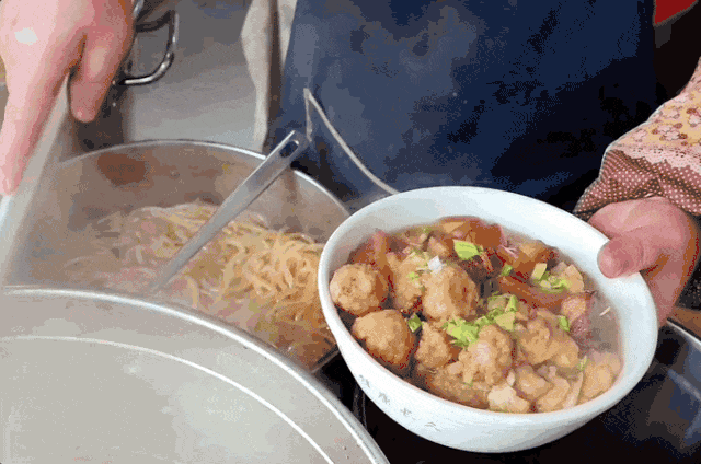 兰州烩菜是游子记忆深处的家乡味道。来源/虎三走世界‍‍‍‍‍‍‍‍‍‍‍