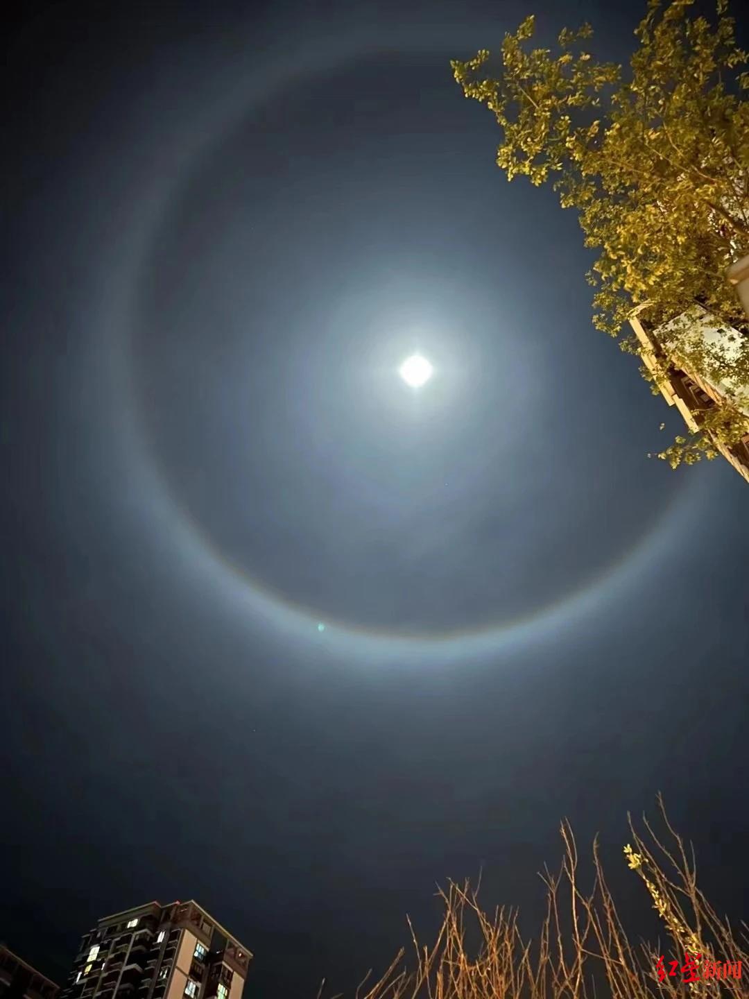 彩色光环绕皓月四川攀枝花凉山多地出现月晕奇观市民还是第一次看到