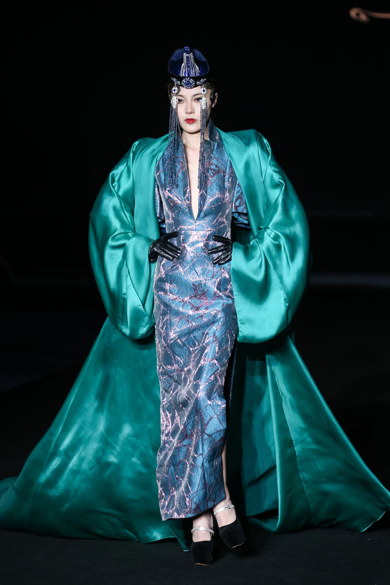 胡社光百件新中式旗袍亮相北京时装周_新浪财经_新浪网