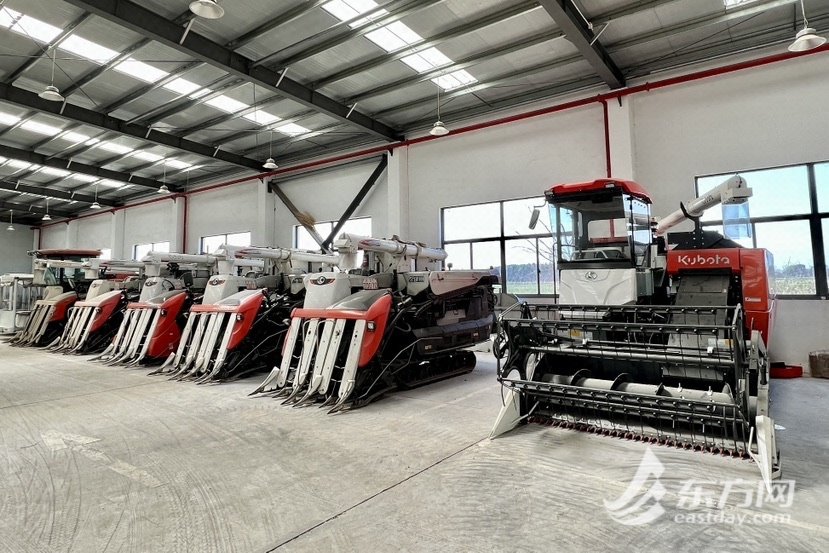 自2011年其立农机合作社成立以来,徐叶青便不断探索农业机械化的发展