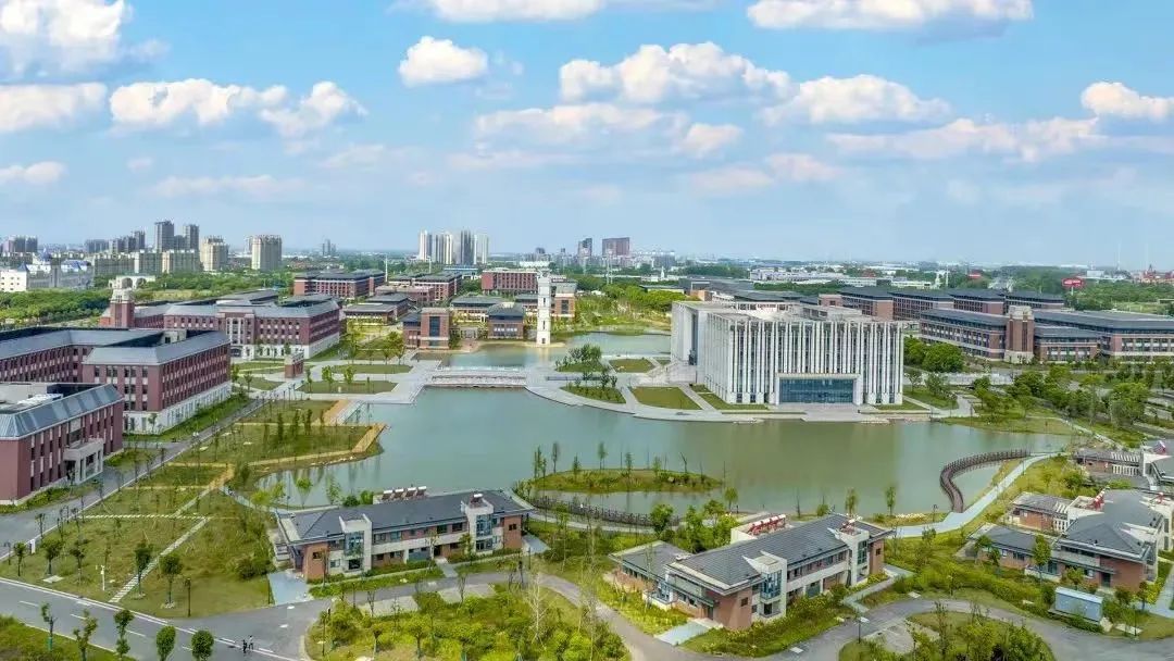 南京理工大学江阴校区.