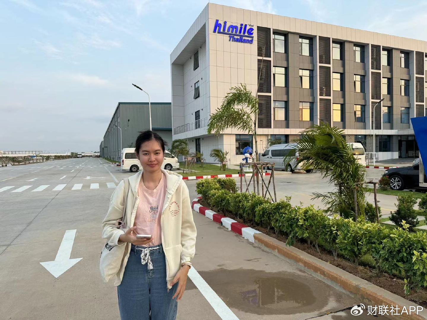 (中文翻译是海外工厂的标配.豪迈中文翻译李冰.