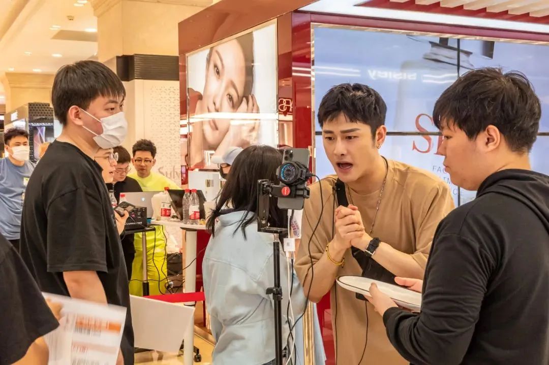 朱梓骁直播.图 / 视觉中国