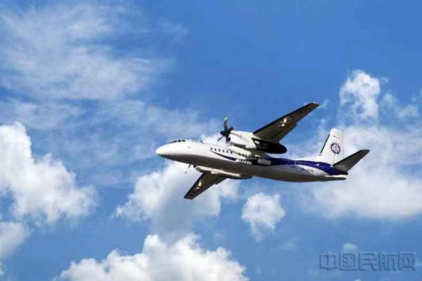 三星通航新舟60飞机执行雅江森林火场增雨任务|三星_新浪财经_新浪网