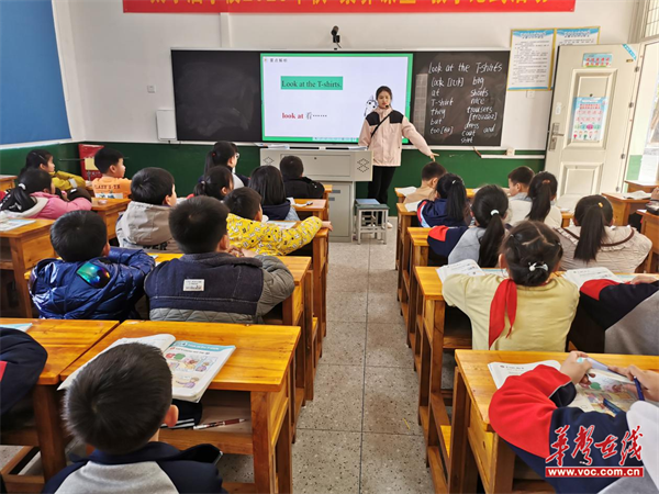 汉寿县太子庙学校:新进教师芳华初绽 亮相课堂秀我风采_新浪财经_新浪