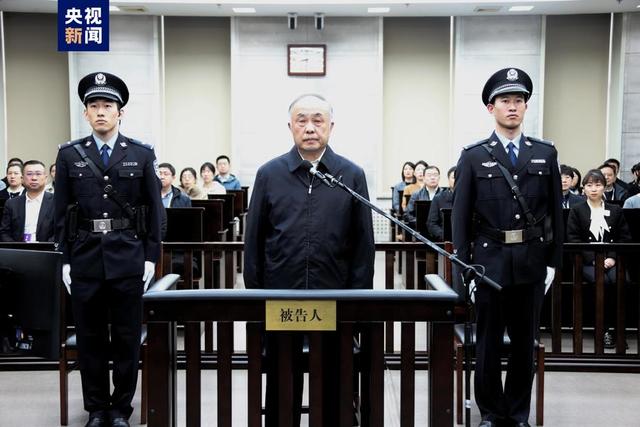 何泽华(资料图,来源:央视新闻)公开信息显示,何泽华是江苏沭阳人,早年