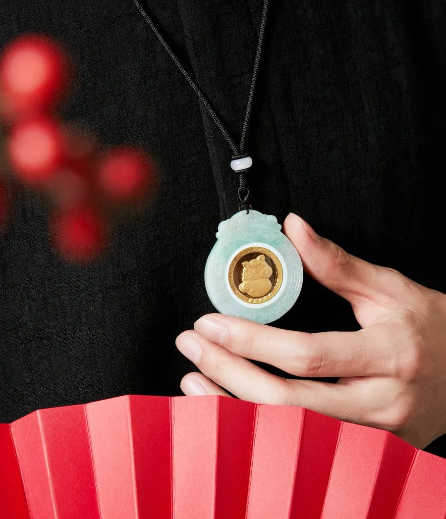 足金翡翠打造的十二生肖,非遗大师监制,满载祝福_新浪