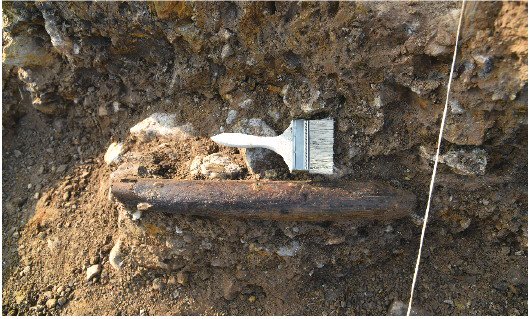 他们制造和使用的石器工具,被岁月风沙埋藏在地底,形成以跋山遗址为