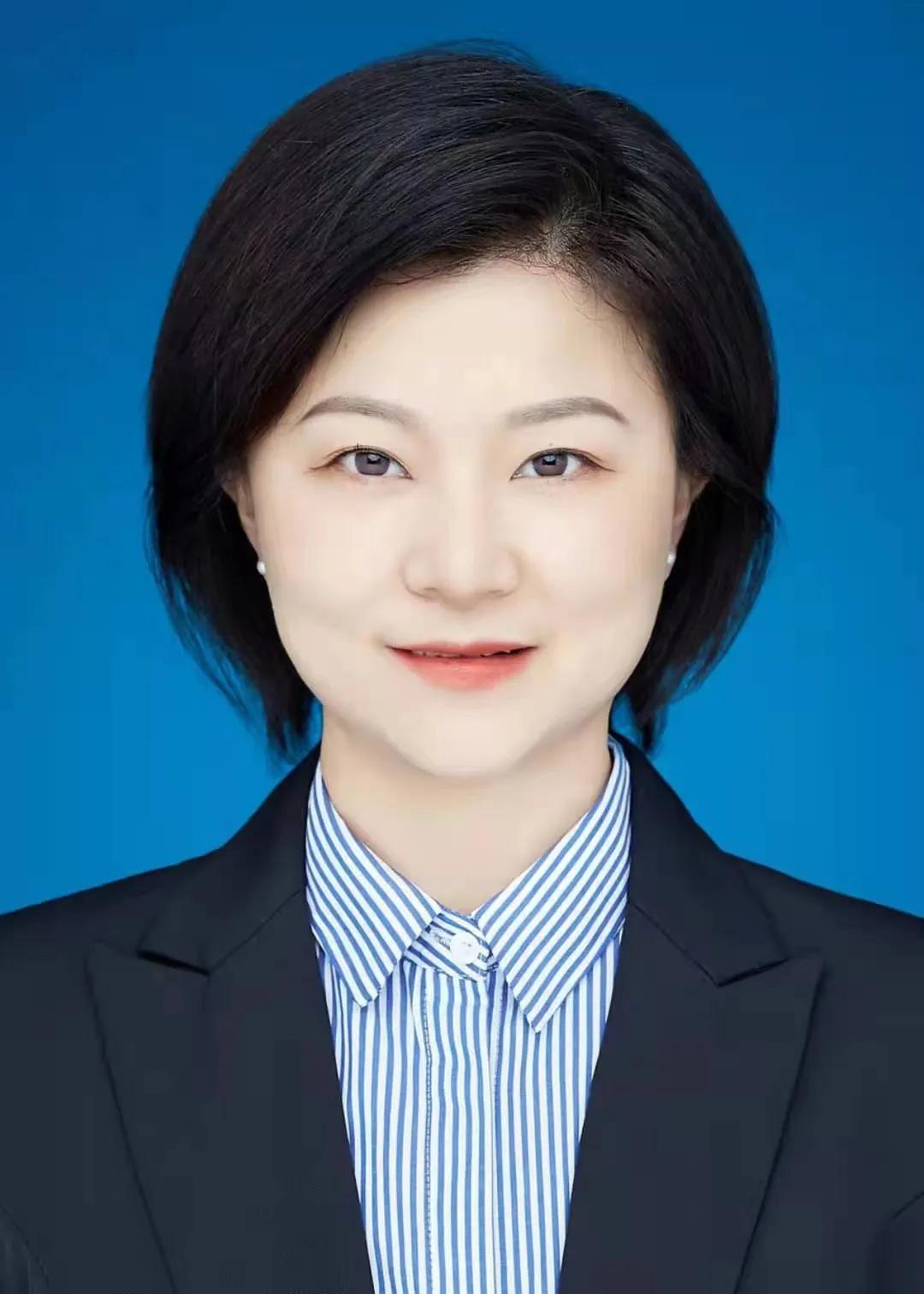 贵阳市云岩区中华社区党委副书记,服务中心主任,贵阳市云岩区文昌