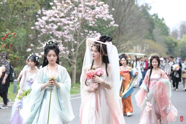 上海欢乐谷上演国潮主题秀|上海市_新浪财经_新浪网