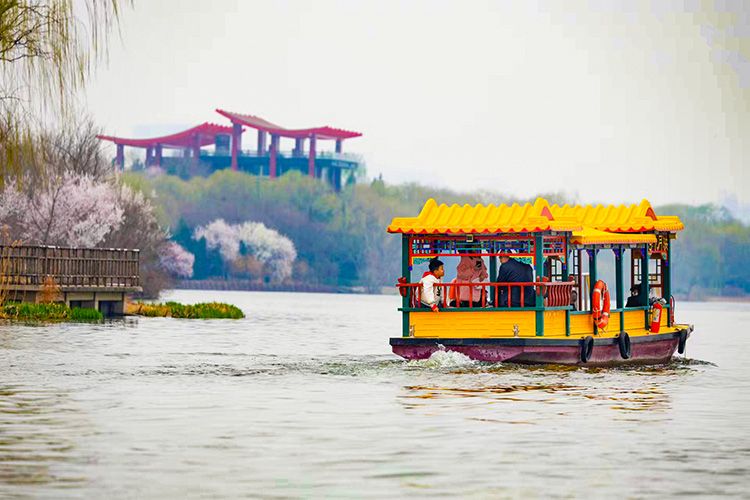 3月22日,通州大运河游船正式开航.