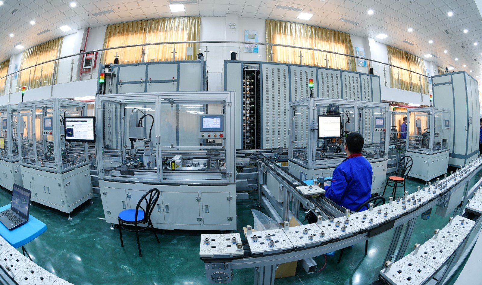 作为我国电子元器件龙头骨干企业,贵州航天电器(39