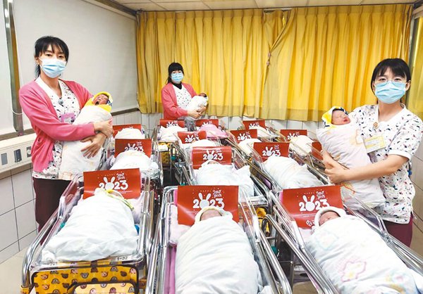 2024年台湾人口数_台湾继续“生不如死”,1月总人口降至2341.9万