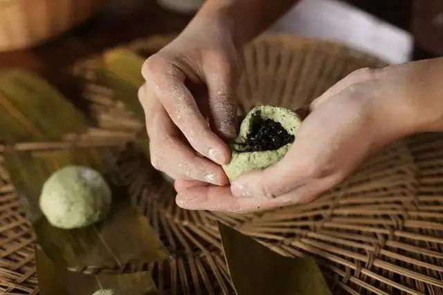 本次活动将邀请百年老店"悦来芳"的面点师傅为市民讲解青团的历史并