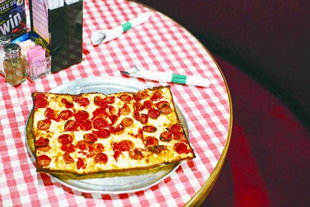 图片说明1：底特律方形披萨