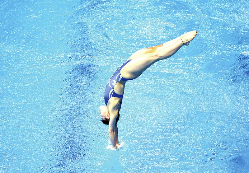 陈艺文入水瞬间