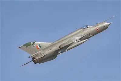 印度投资研发第五代战斗机,军事观察员:核心技术不__