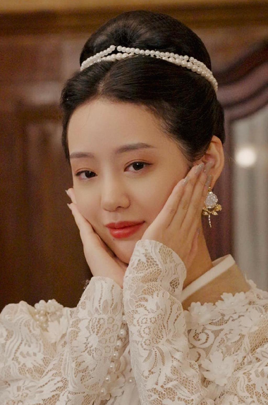 走近微短剧|徐艺真:成为头部女演员,耗时一年_新浪财经_新浪网