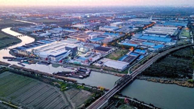 以花海闻名沪上的农业小镇站到了长三角中心位置未来可期