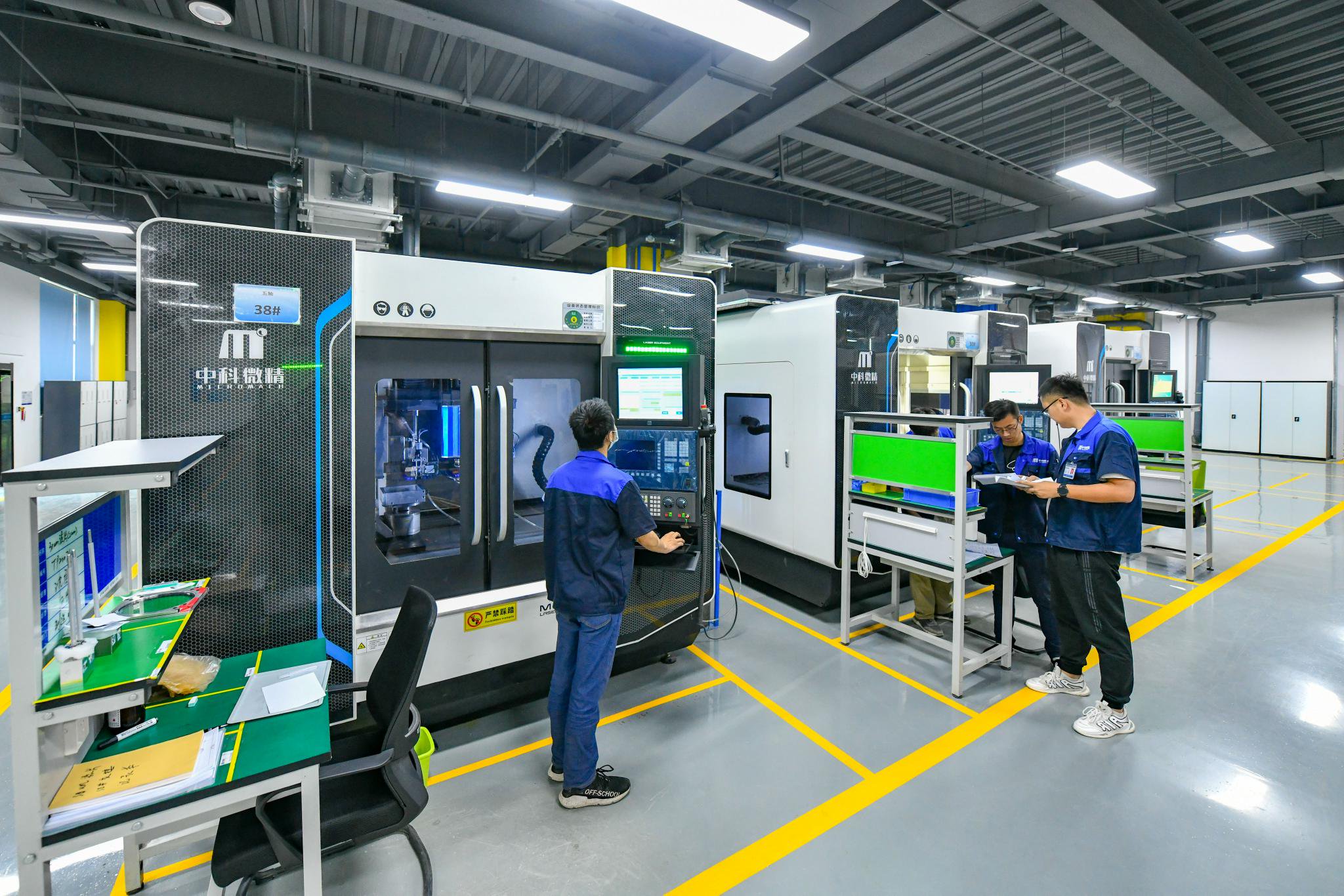 中科微精的制造服务生产现场.受访者供图