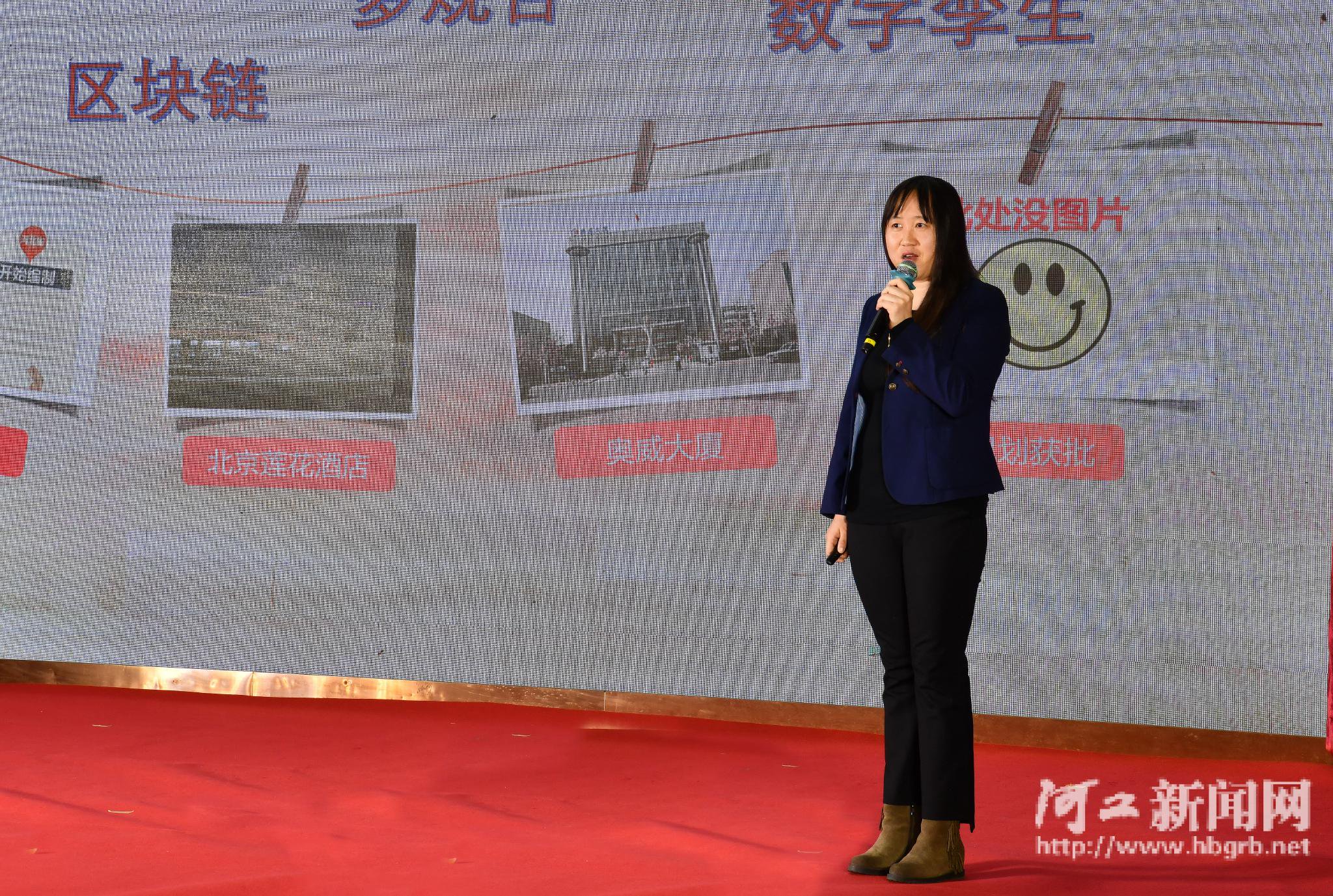 我的雄安梦》记者林峰摄走在雄安新区,无人零售车,海绵绿地,智能路灯