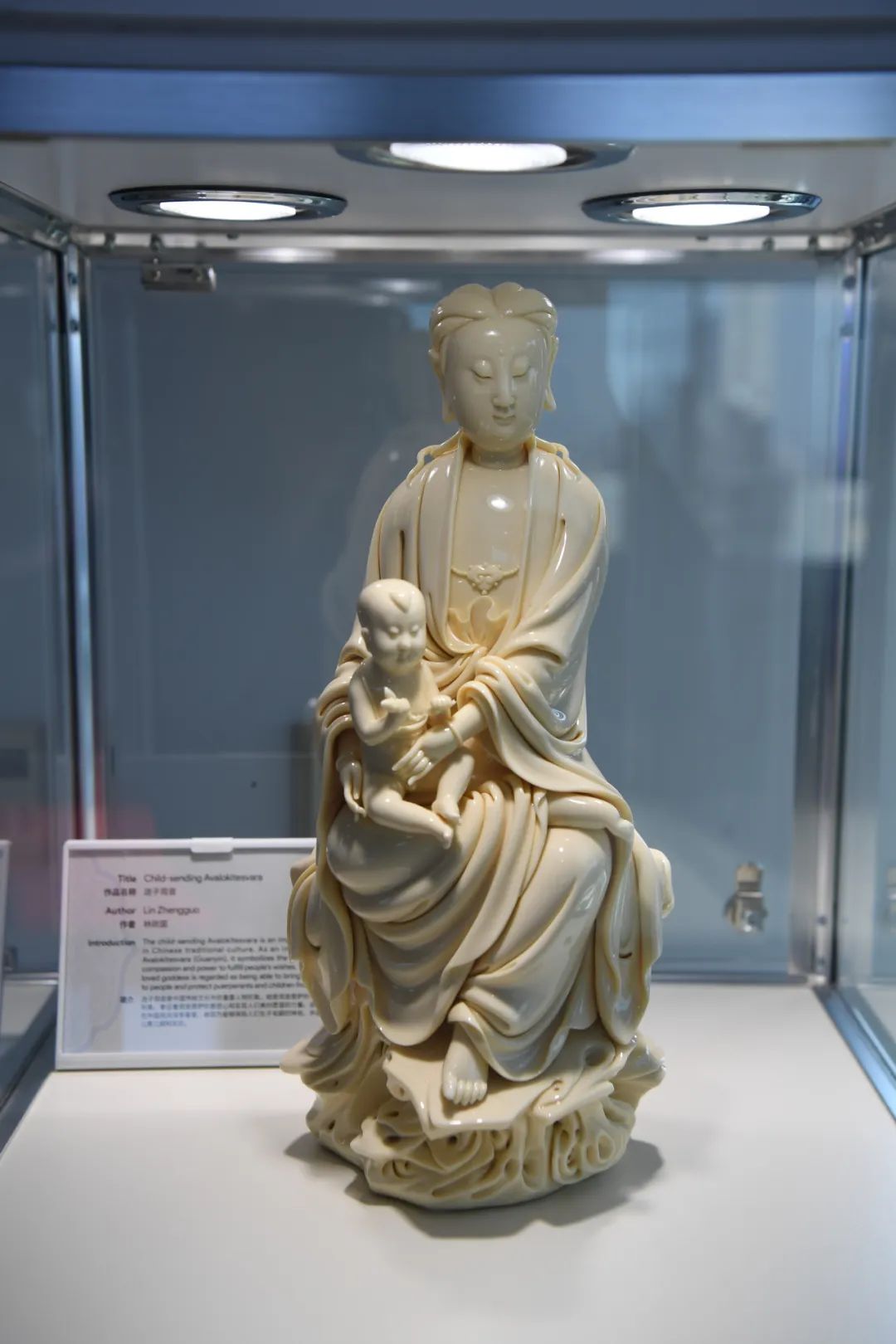 华春莹向世界推介德化瓷|华春莹_新浪财经_新浪网