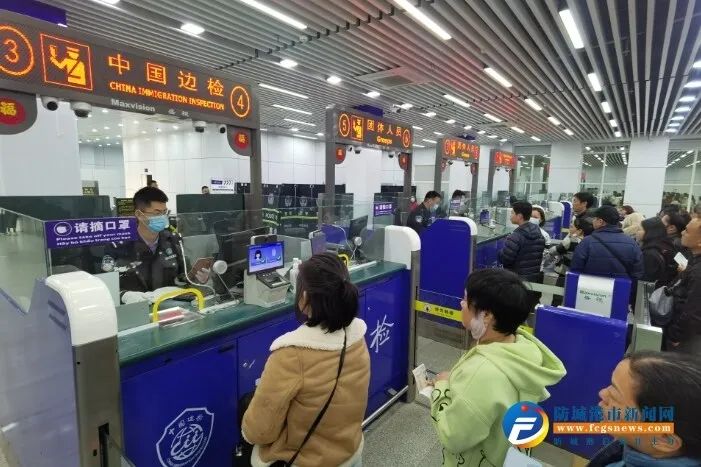 广西东兴口岸日出入境旅客突破3万人次 一季度预计突破200万人次_新浪