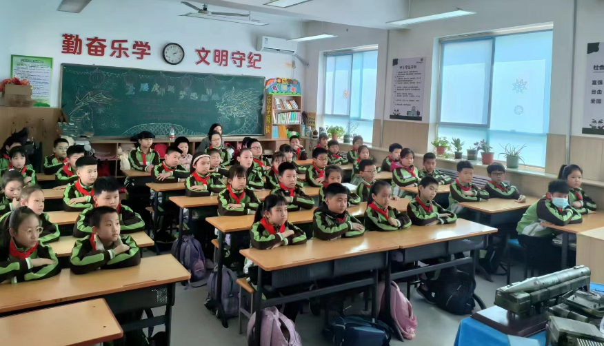 石家庄市西苑小学新开路校区开展国防教育进课堂活动_新浪财经_新浪网