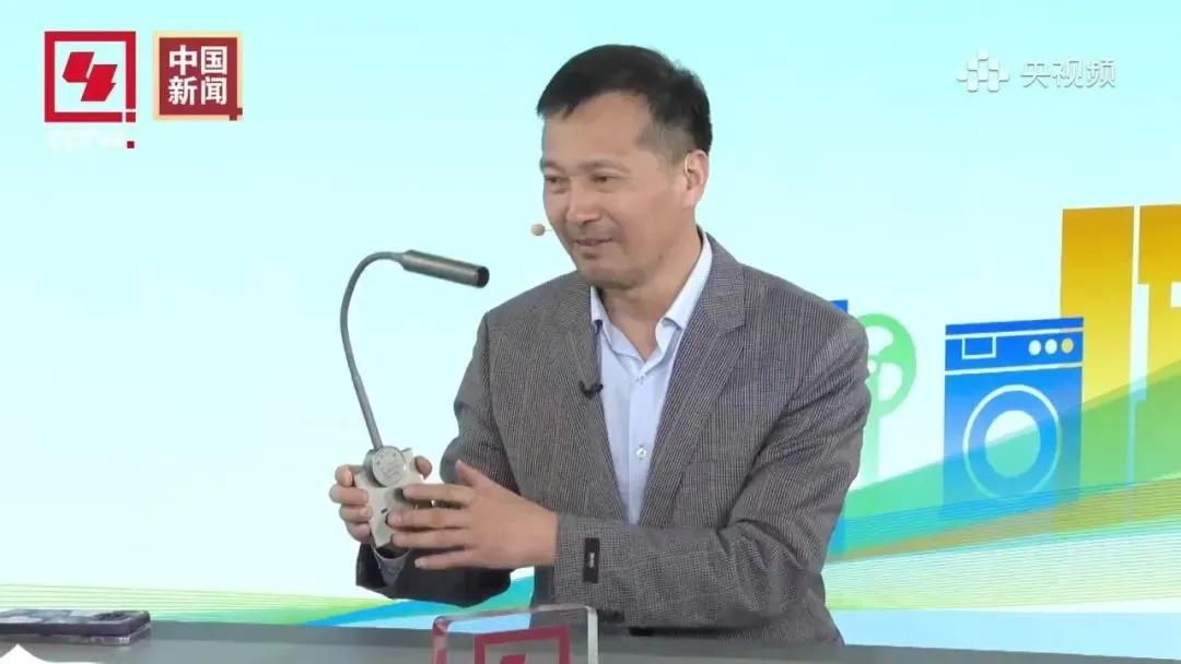 公牛集团董事长创始人阮立平校友做客央视直播间