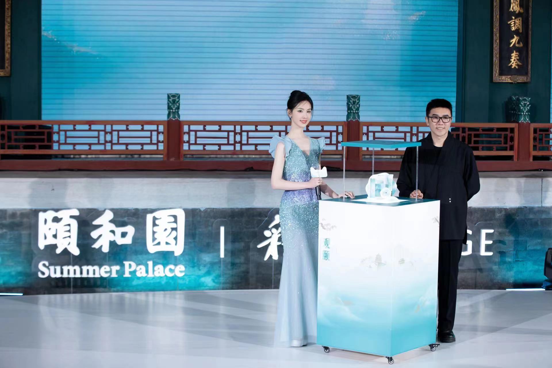 彩棠携颐和园发布观颐系列展示皇家园林之韵与中式妆容之美