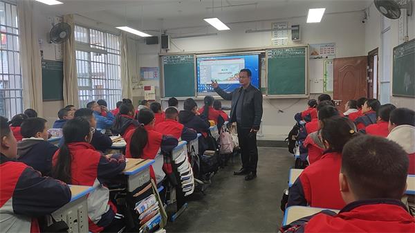 竹溪县城关初级中学召开防校园欺凌主题班会活动|校园欺凌_新浪财经