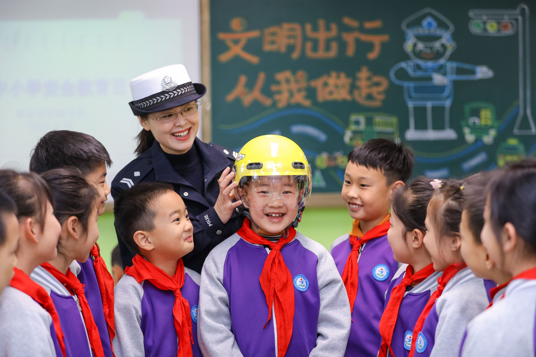 交通安全宣讲进校园