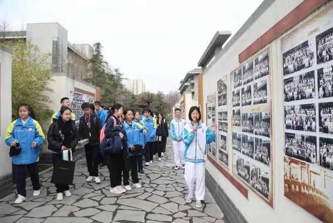 紫荆石榴并蒂开循道西高结同心香港循道中学师生来西安高级中学交流