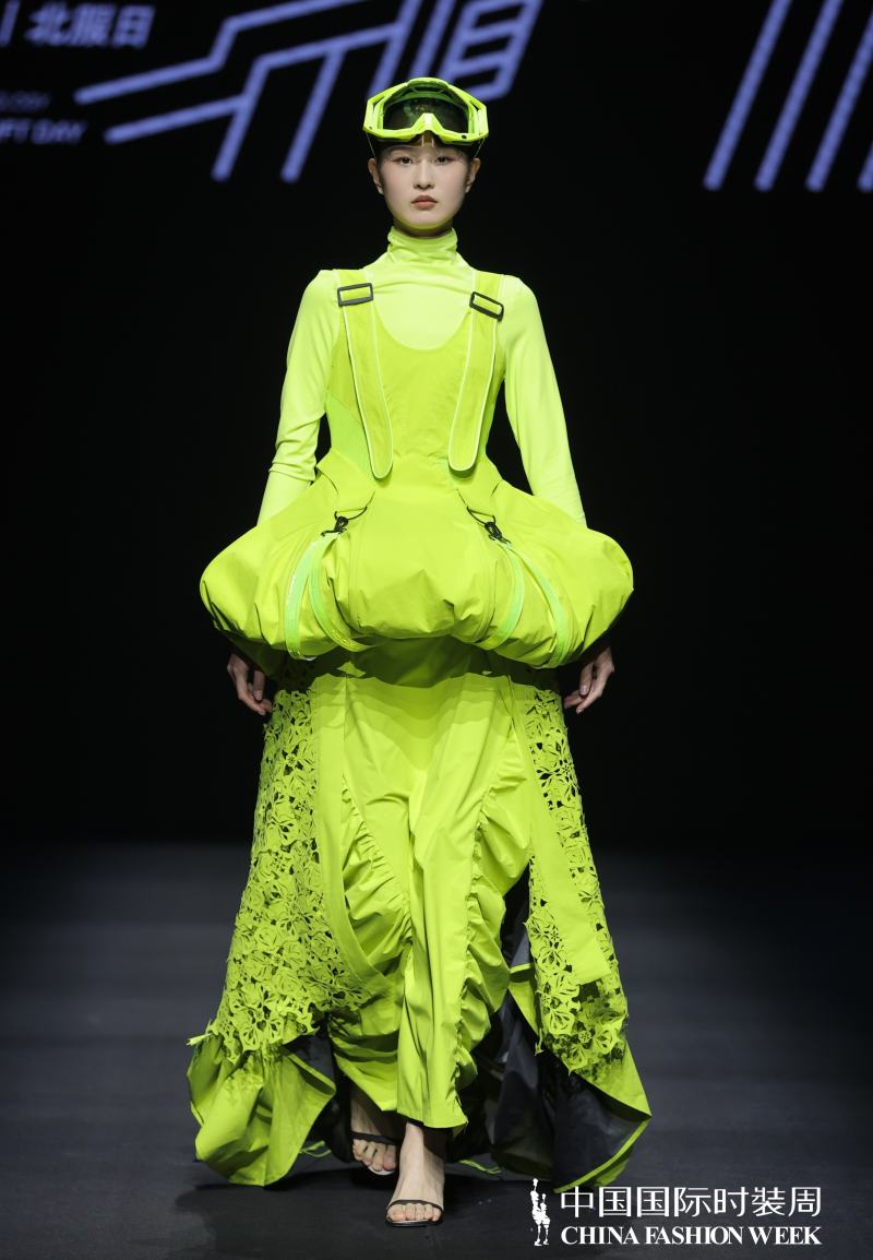 图/北京服装学院作为纪念办学65周年系列活动重要内容,北京服装学院