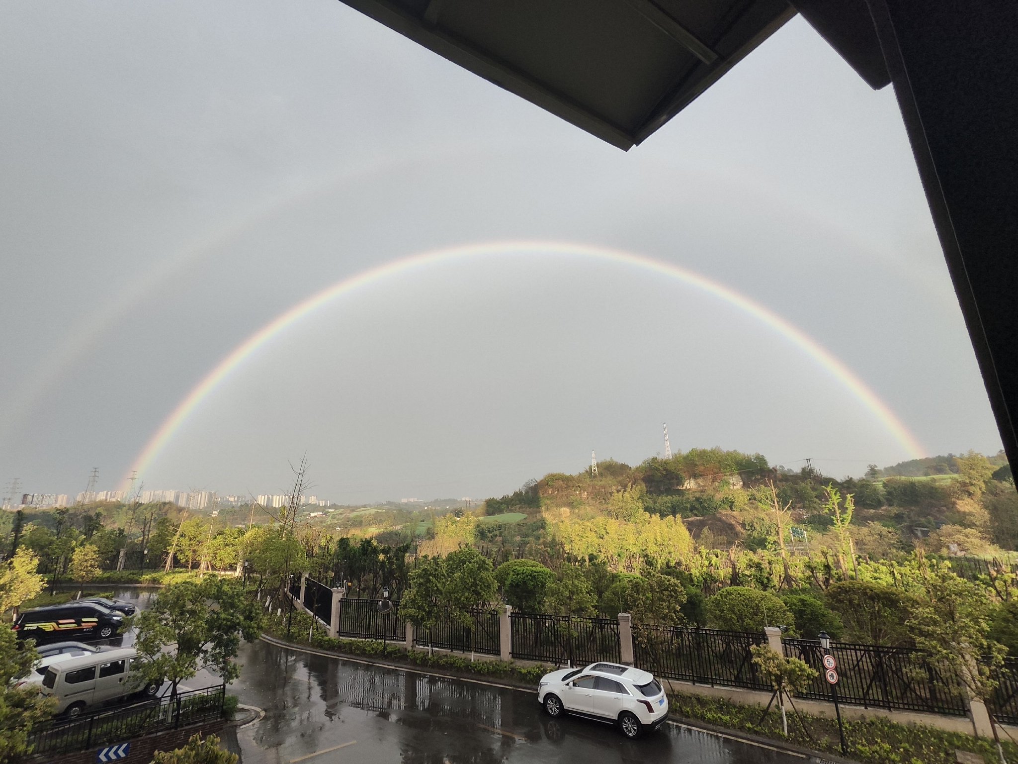 ▲雨后彩虹 图据网络