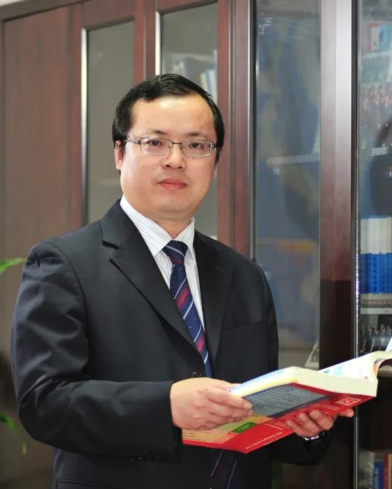 周新民