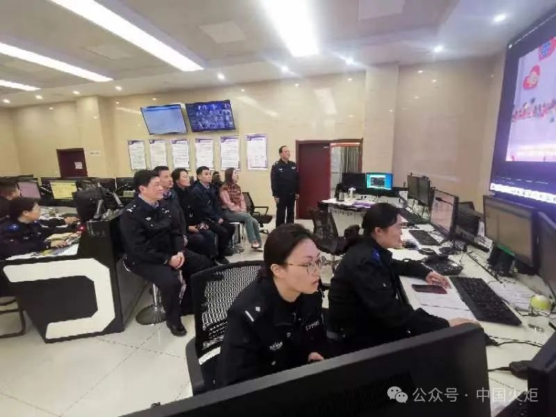 3月25日,山东菏泽市公安局关工委一行5人,在江苏泰州市姜堰区公安分局