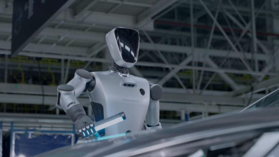 智元机器人首款人形机器人“远征A1”