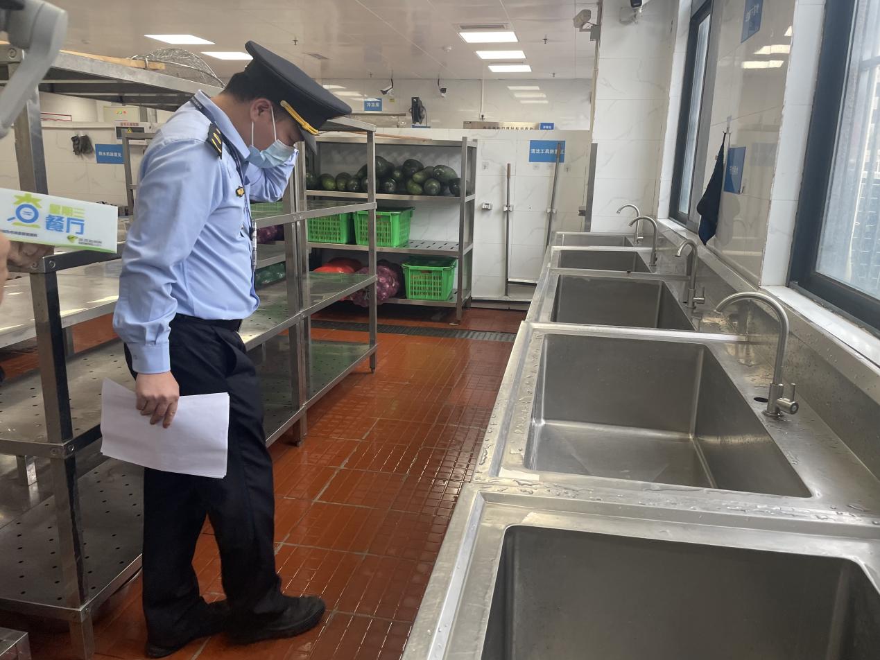 突查深汕这家大型企业食堂后厨|比亚迪_新浪财经_新浪网