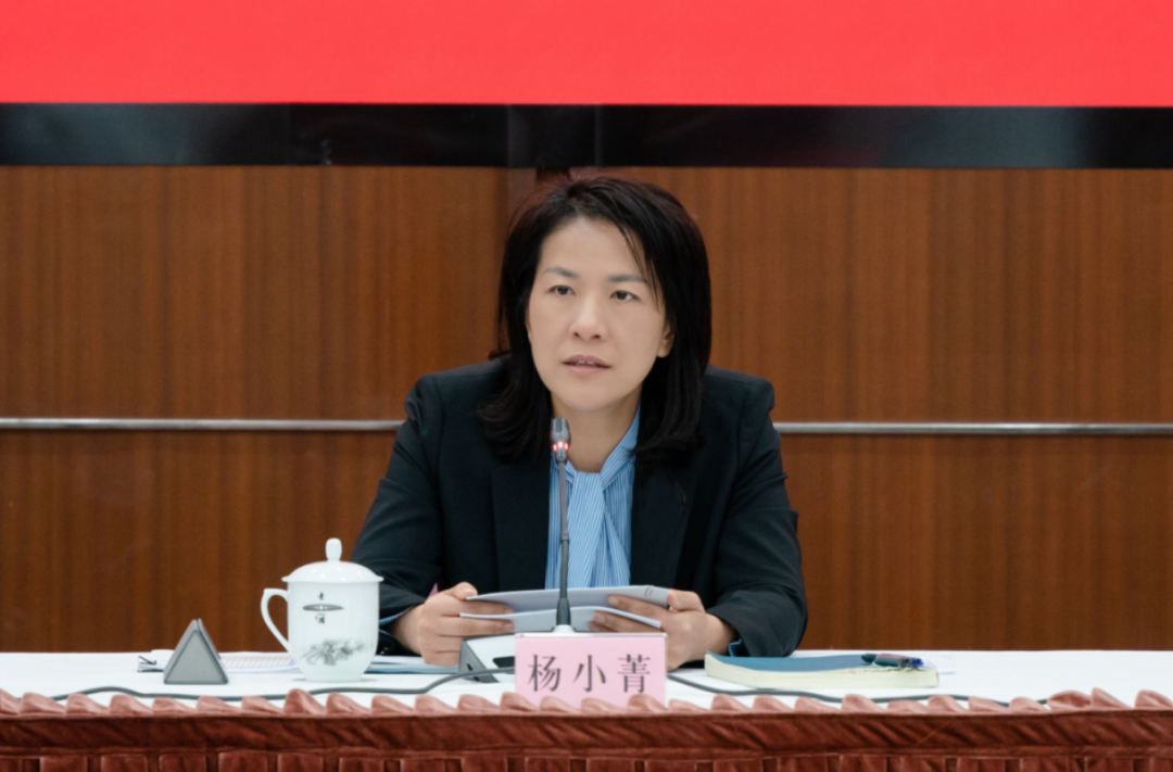 3月27日下午,青浦区召开3月份经济运行分析会,全面贯彻落实中央和市