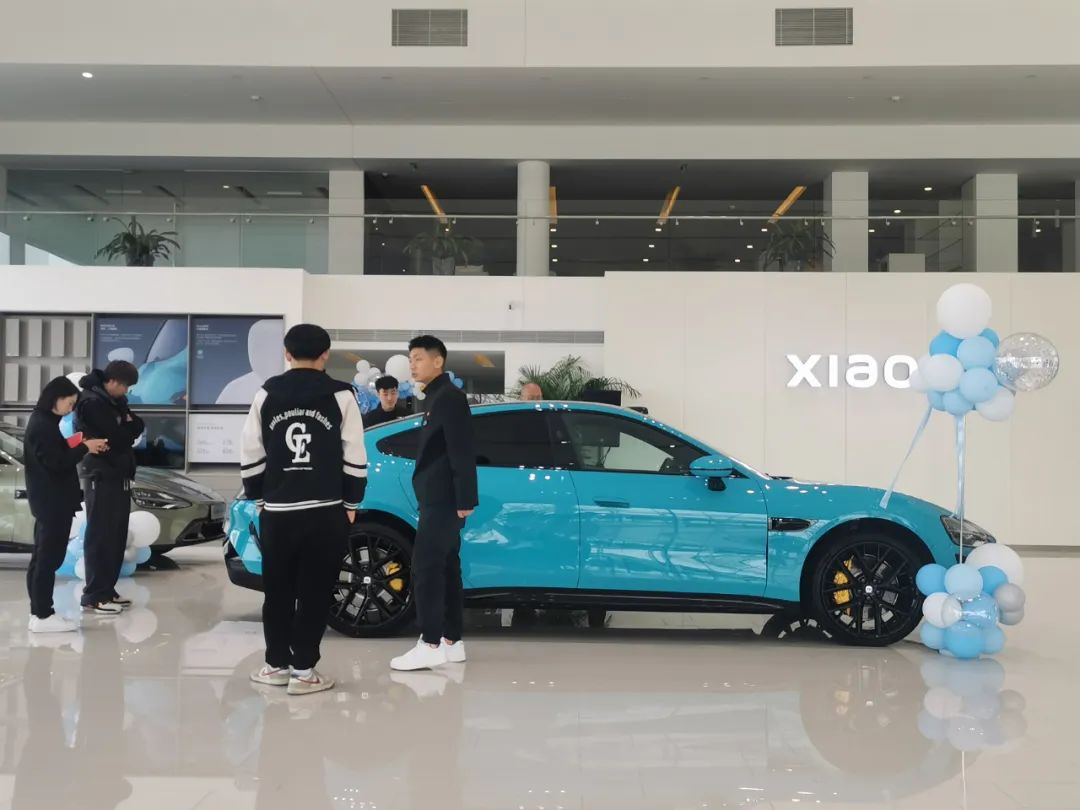 小米汽车2159万元起售背水开战雷军发布会现场也多次喊出遥遥领先